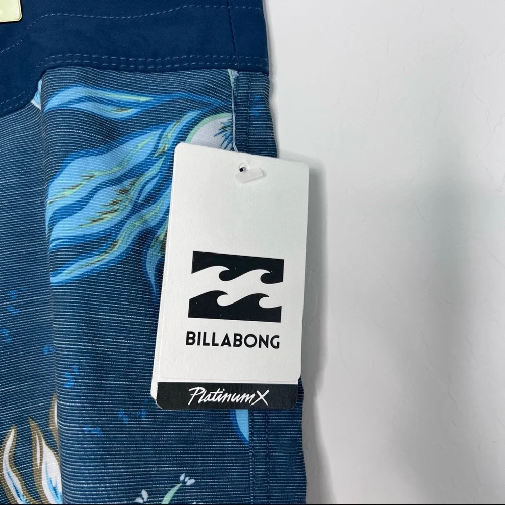 NWT BILLABONG Premium Sundays X Boardshorts. Size 40‎